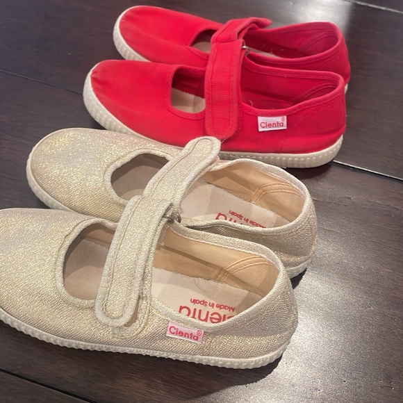 2 pairs Cientas. Both 31 - Picture 2 of 4